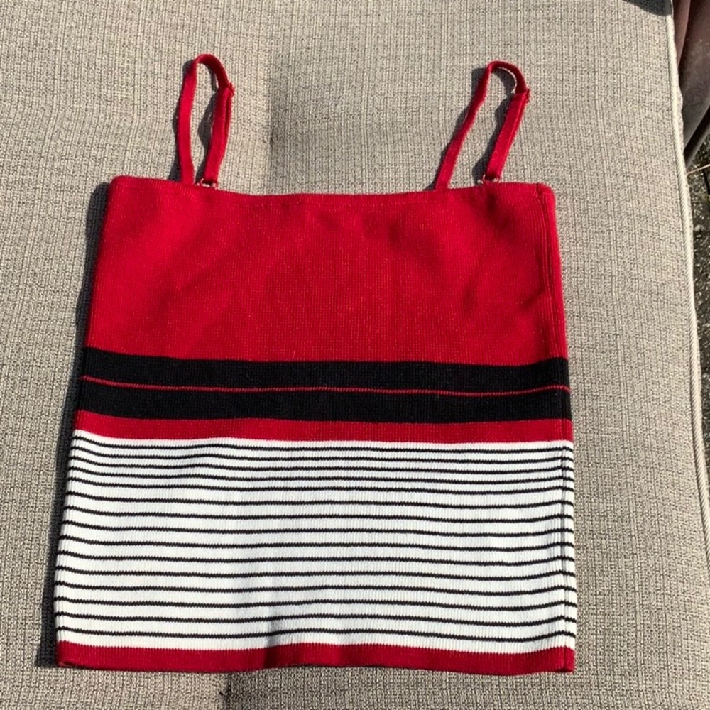 BEBE 100% COTTON KNIT TOP WITH ADJUSTABLE SHOULDER STRAPS, SIZE SMALL, NWOT